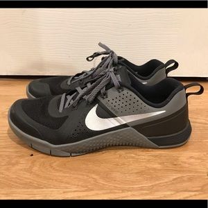 Nike Metcon 1 Training Shoe Men Size 8 704688-002